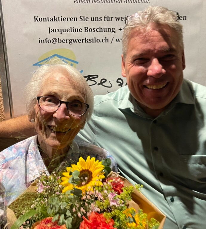 An der Stifterversammlung konnte Präsident Linus Schmid auch die älteste Stifterin Bernadette Erni-Ursprung begrüssen.